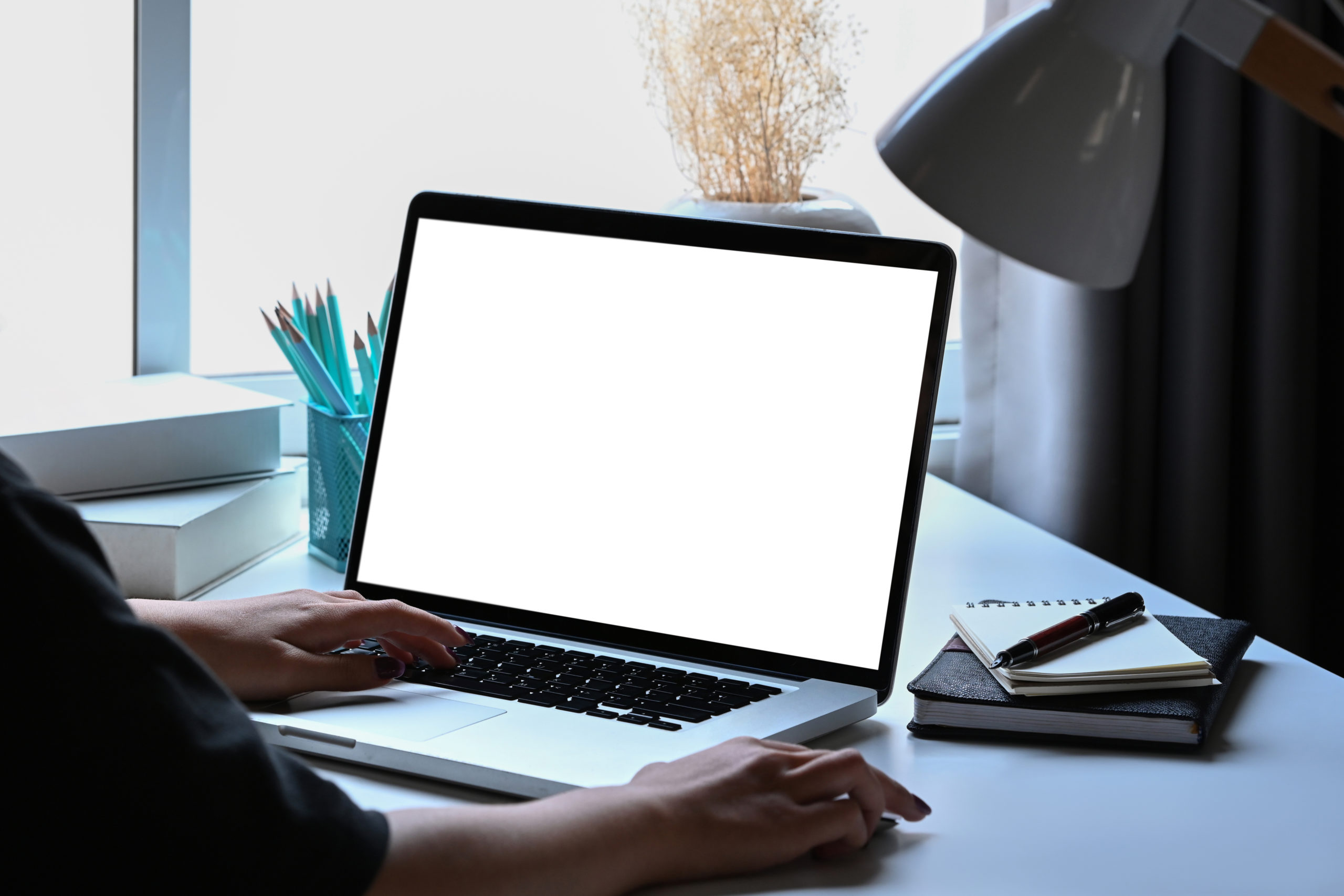 What an Online People Search Can Reveal